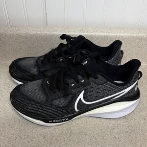 Nike Woman’s  ZoomX Black and White Shoes